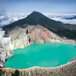 Ijen Crater, Enjoy the Natural Beauty of the Crater in Banyuwangi