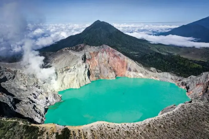 Ijen Crater, Enjoy the Natural Beauty of the Crater in Banyuwangi